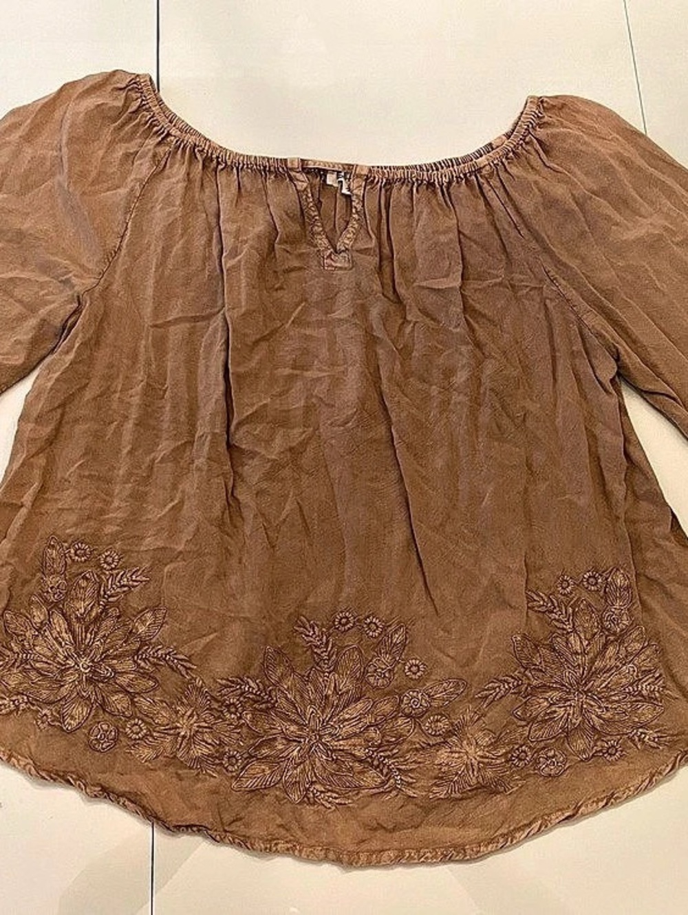 Solitaire Brown Embroidered Top Size Large